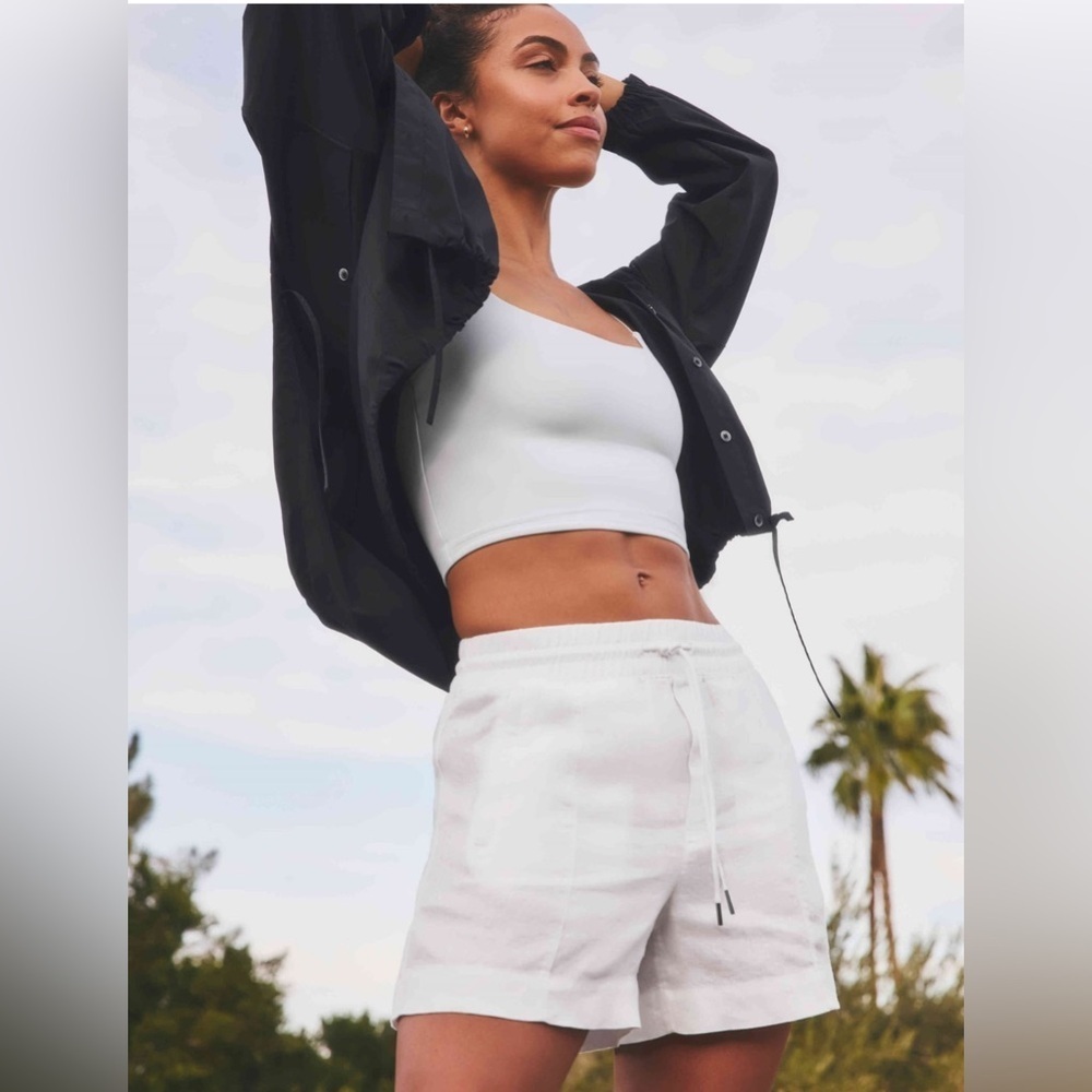 NWT Athleta Retreat Linen Calla Lilly White Shorts Size Large (#658548)